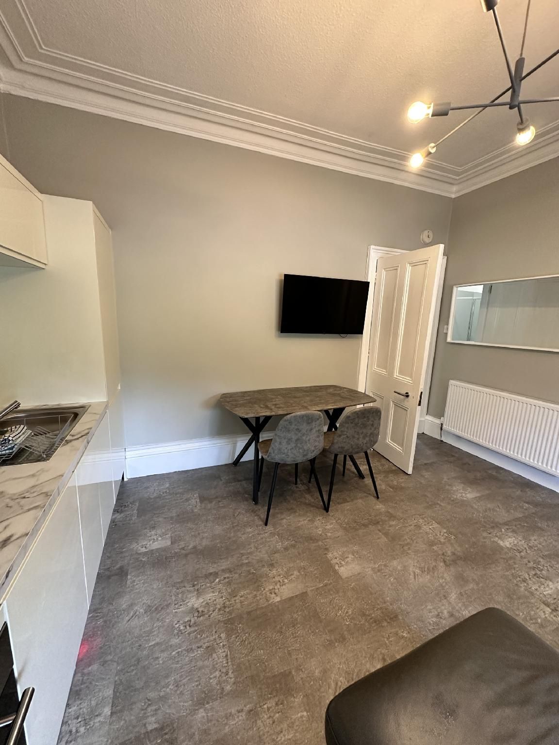 Springbank Apartment