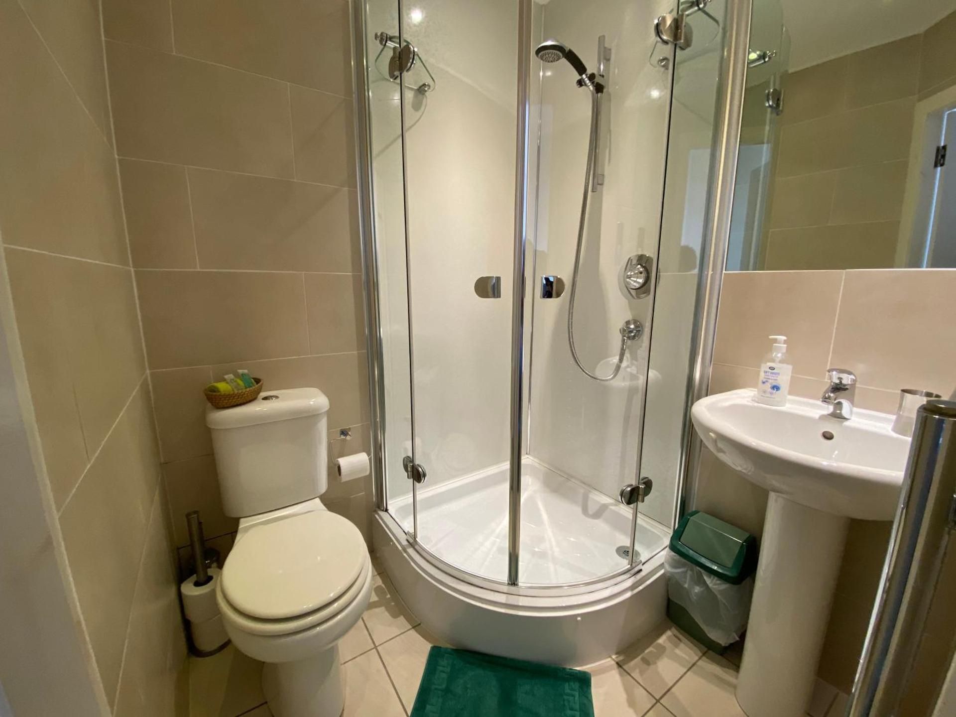 The Royal Crown Guest House Small Double Room 2