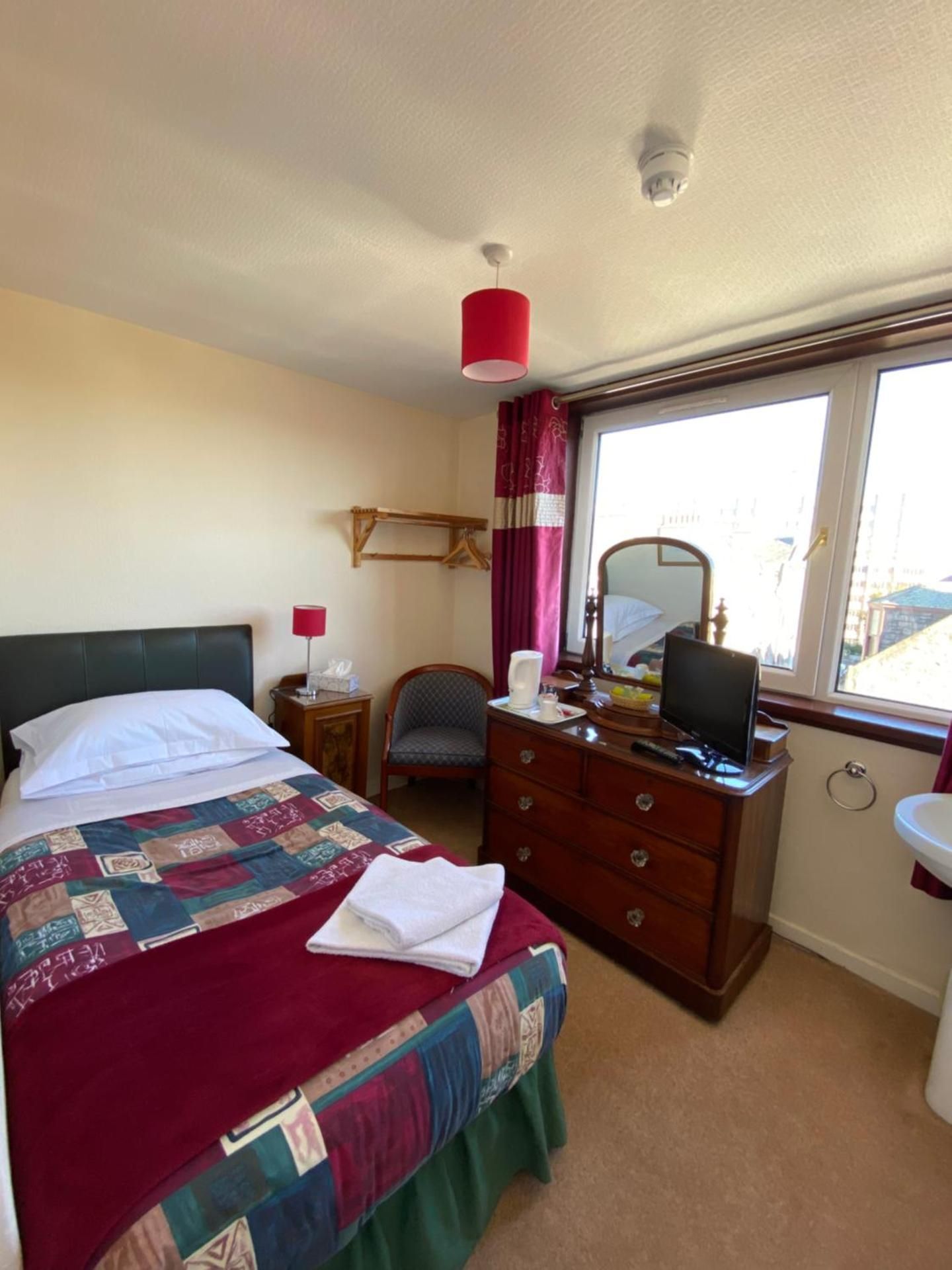 Single Room with Shared Shower and Toilet