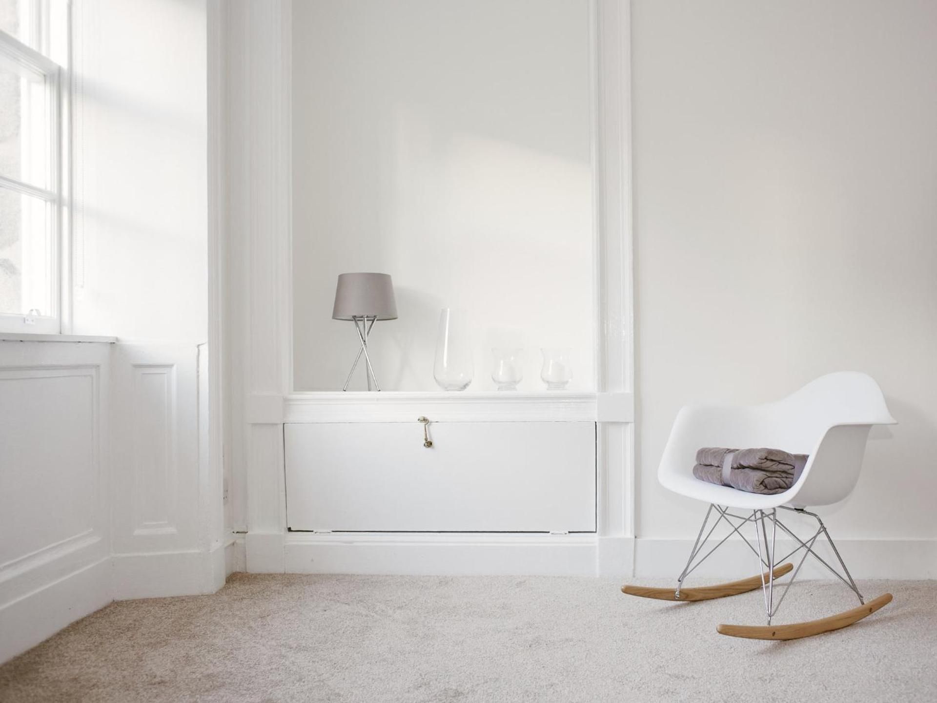 Deluxe One-Bedroom Apartment