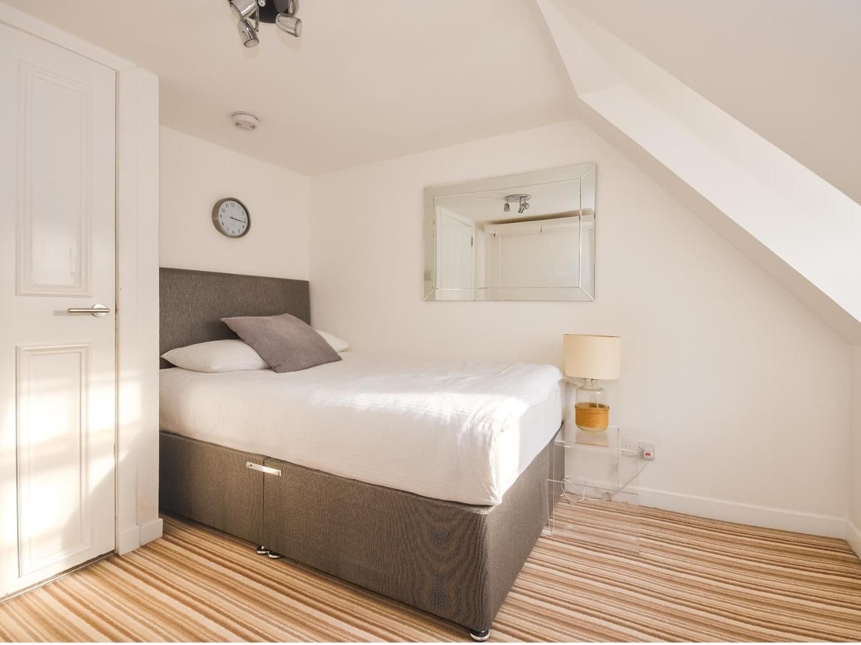 Marischal Apartments Three-Bedroom Premium Apartment