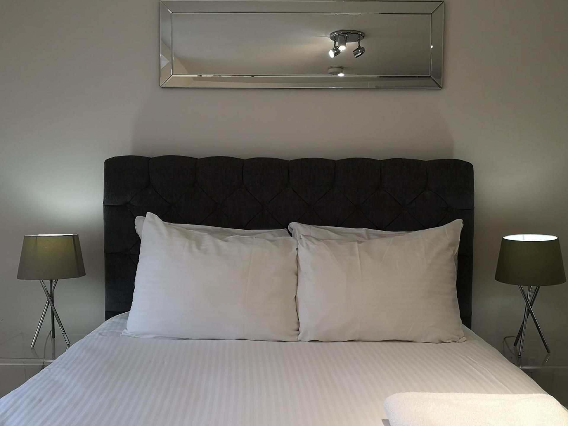 Marischal Apartments Three-Bedroom Premium Apartment 2