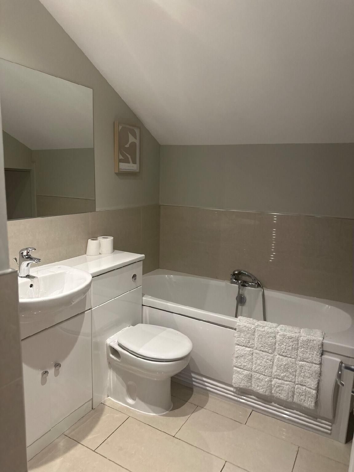 Apartment-Private Bathroom