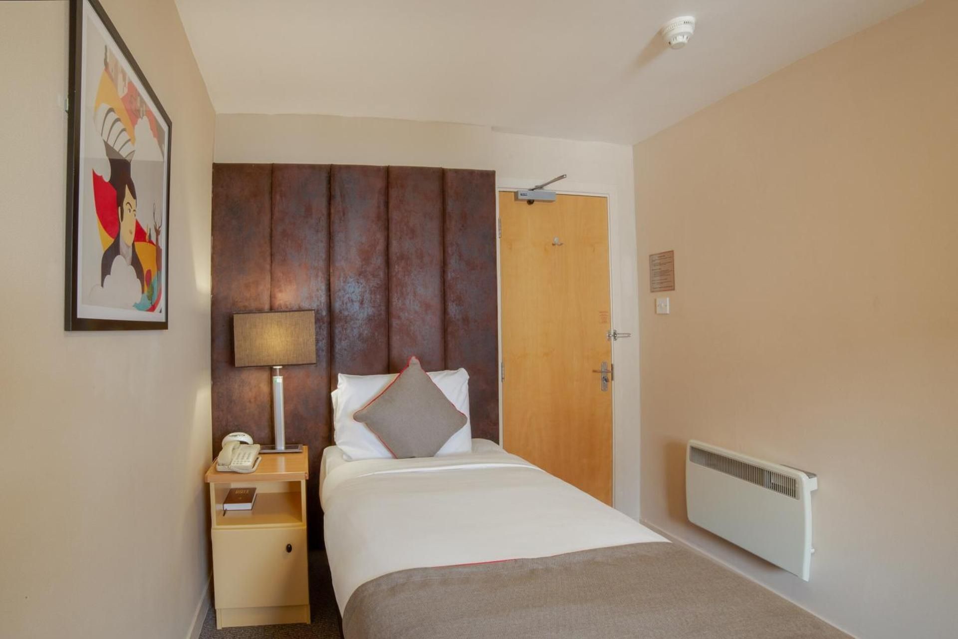 Deluxe Single Room