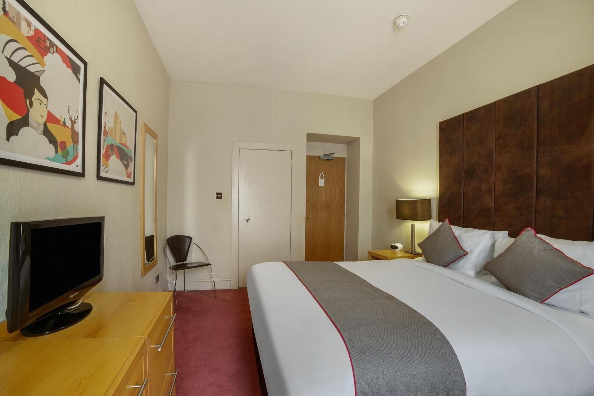 Deluxe Suite