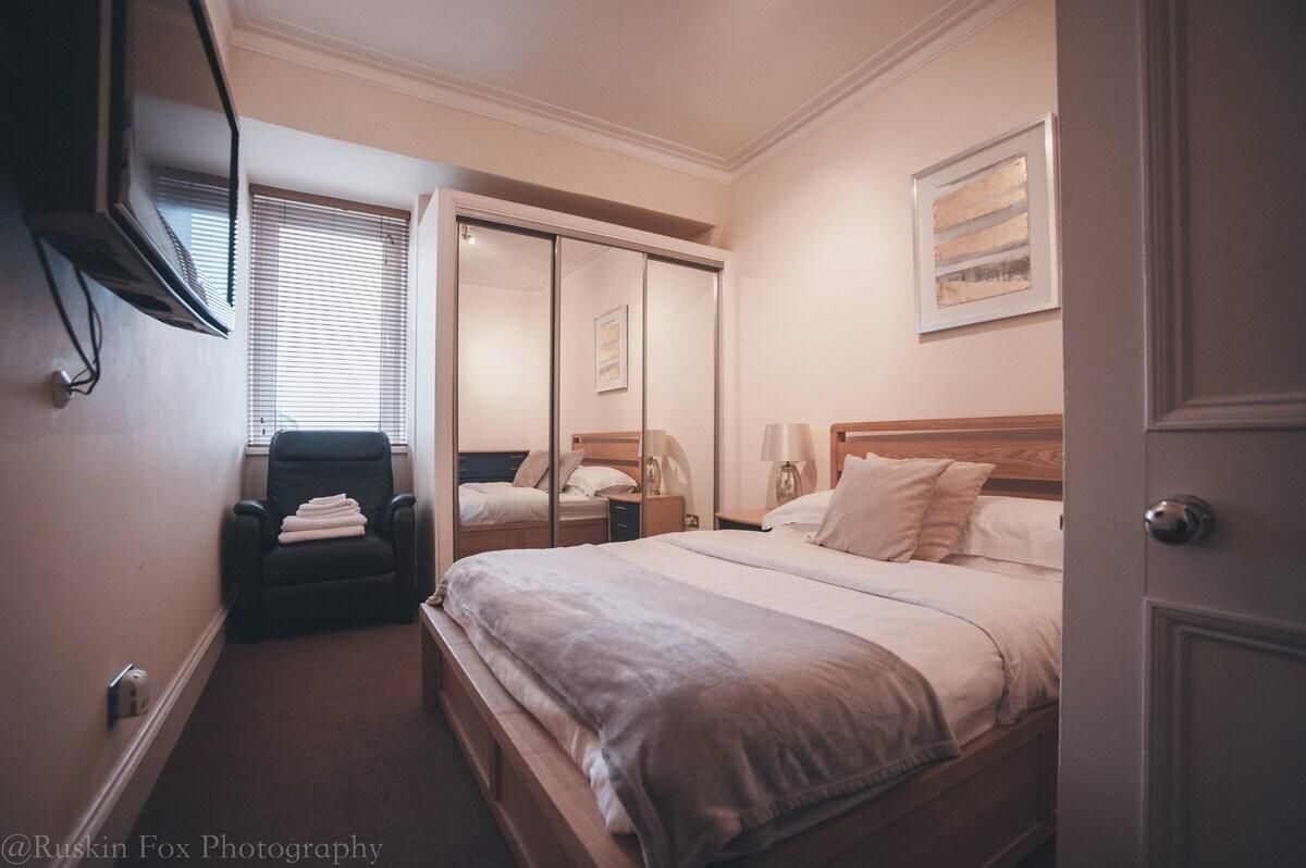 Apartment-Private Bathroom