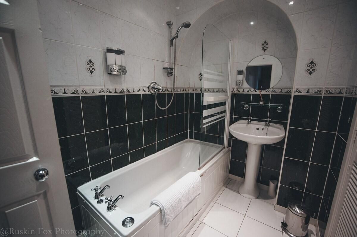 Apartment-Private Bathroom