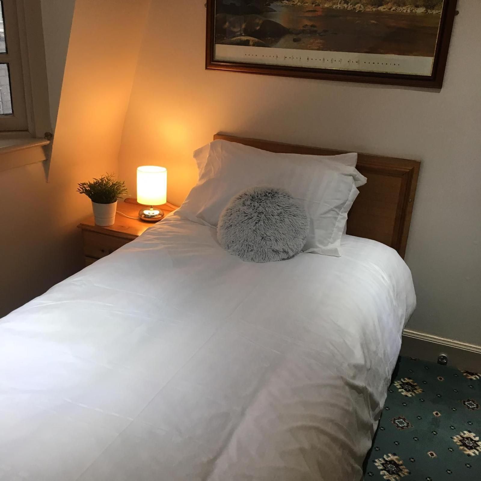 Single - Private Bathroom