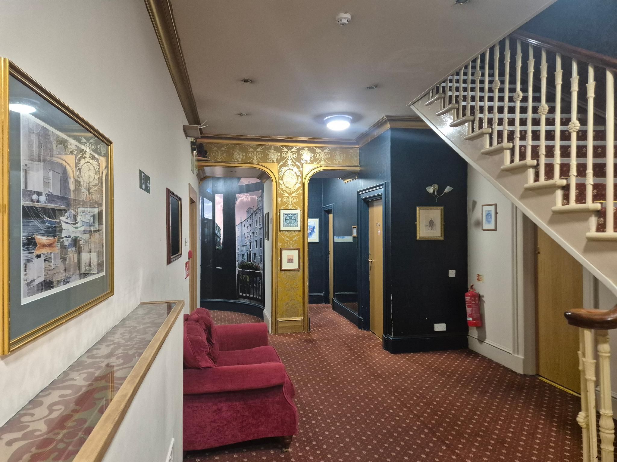 ABERDEEN HOUSE HOTEL 