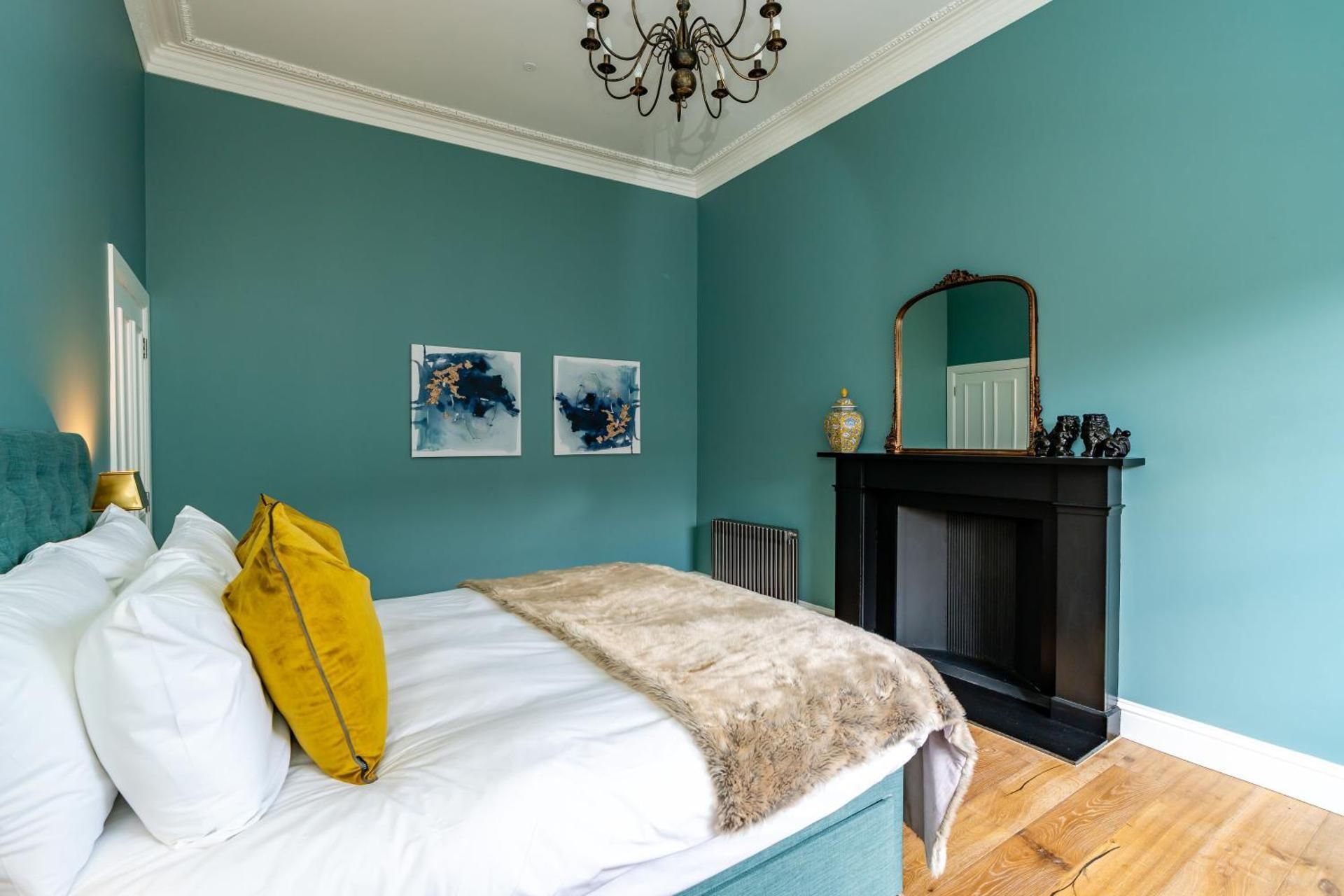 One-Bedroom Apartment with City View