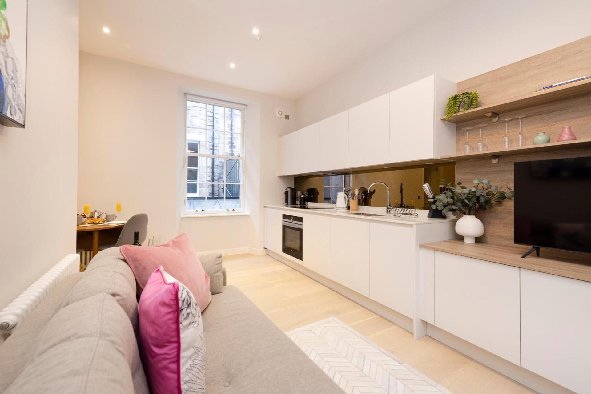 One-Bedroom Apartment