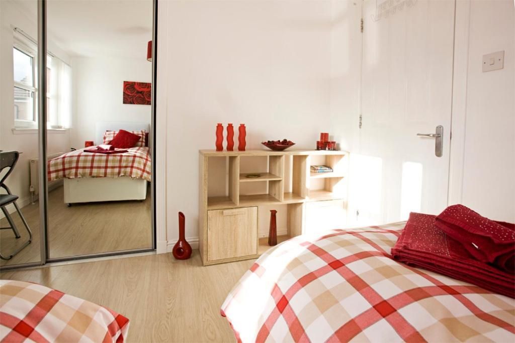 Twin Room with Private External Bathroom