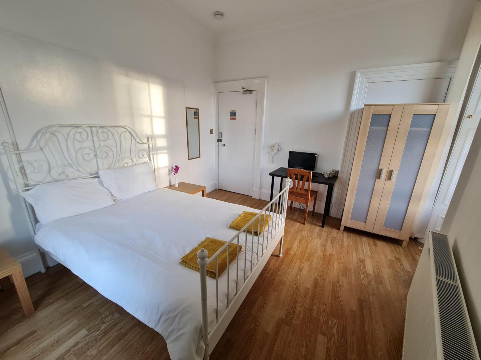 Double Room with Shared Bathroom