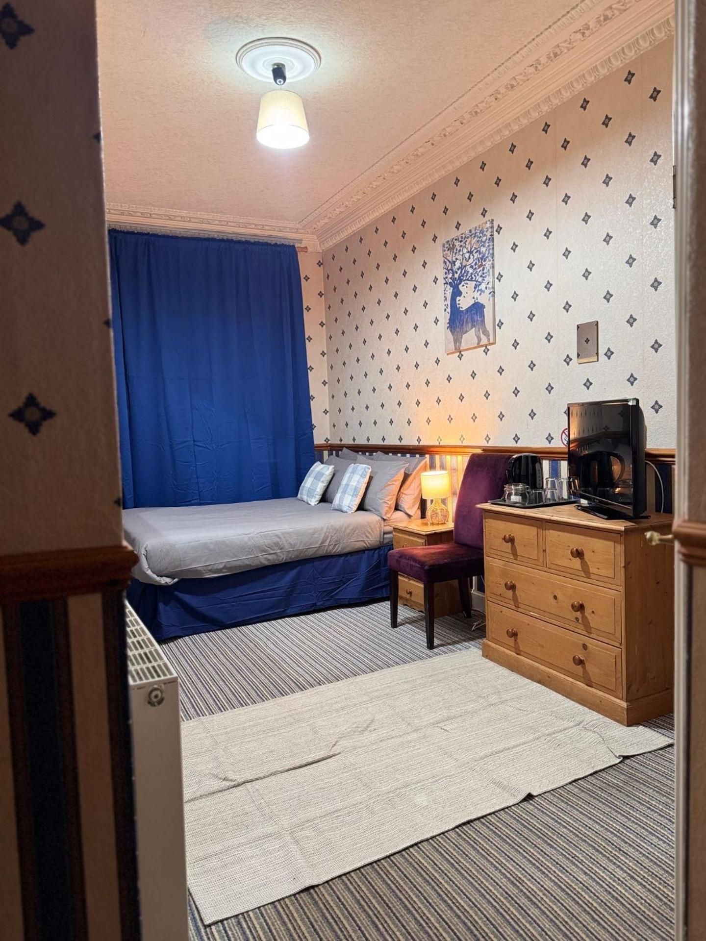 Standard Double Room with Shared Bathroom