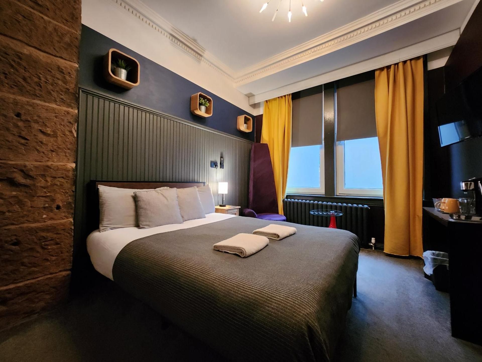 Deluxe Double Room with Shower