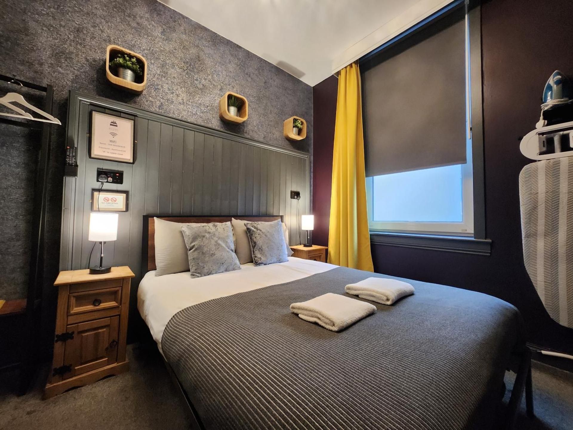 Budget Double Room with Private External Bathroom