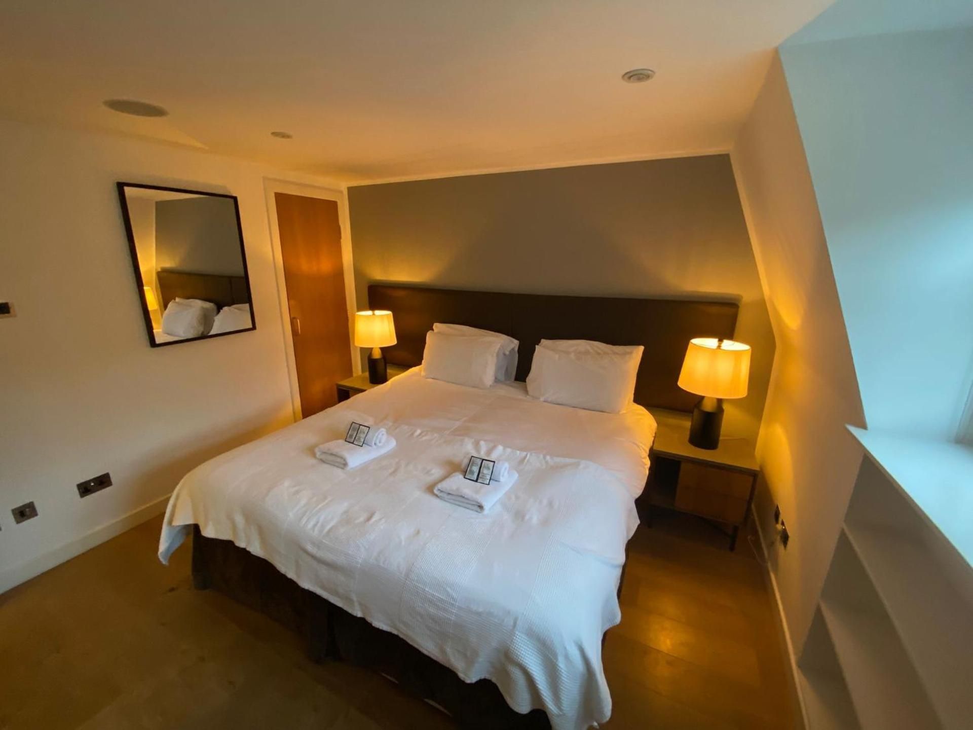 Three-Bedroom Deluxe Apartment