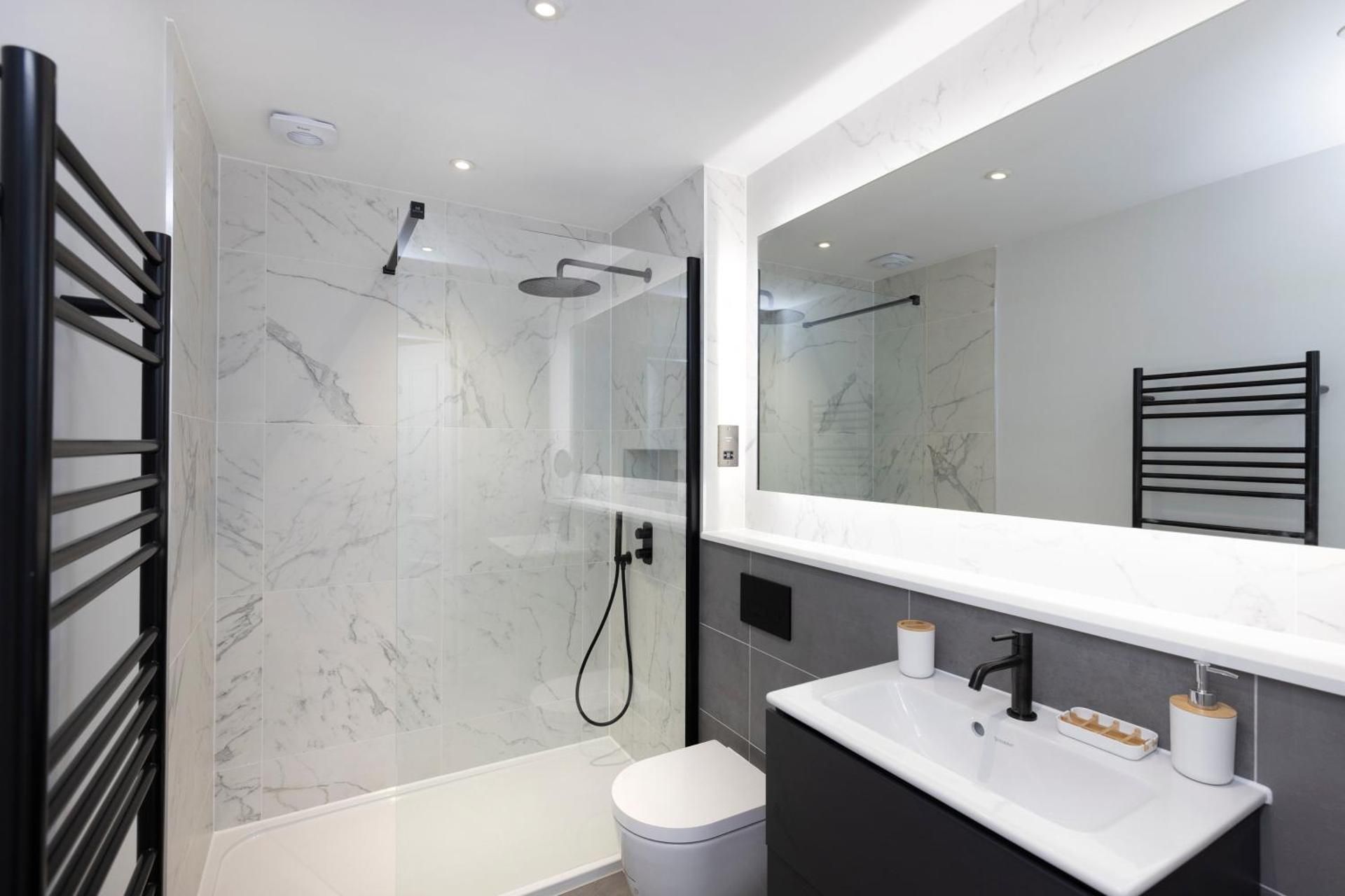 Wyvern Suite - 1 bedroom studio apartment