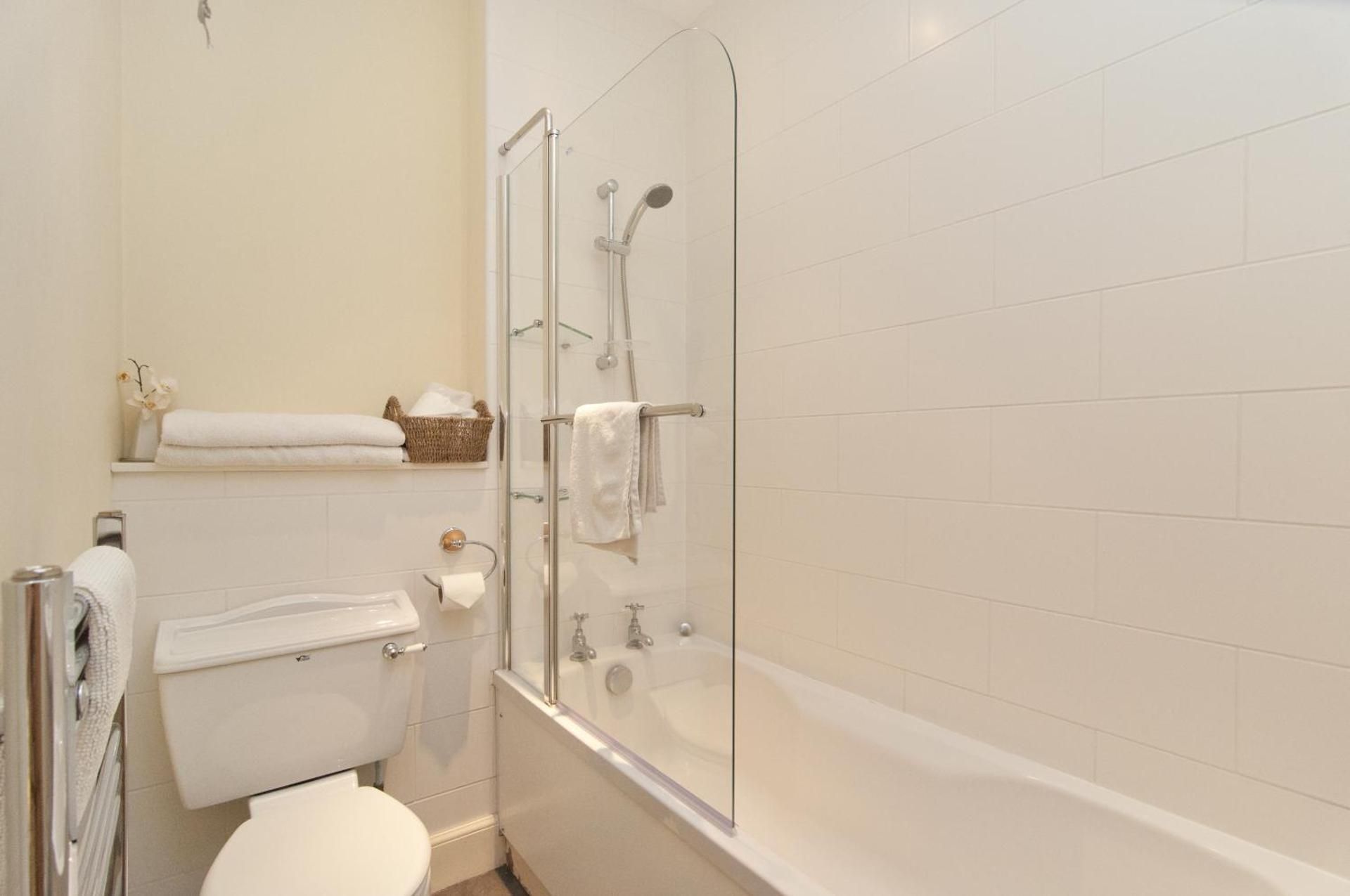 1 Bedroom Apartment Hot Deal