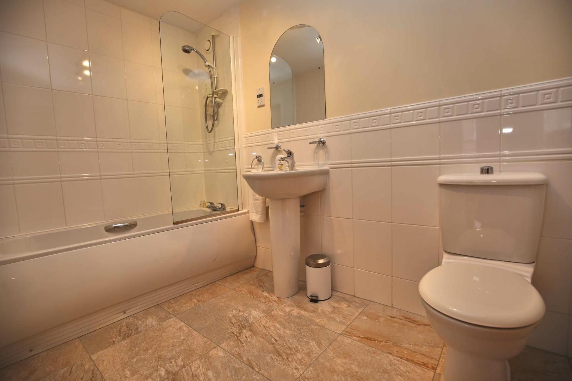 Three-Bedroom Apartment for 6 people