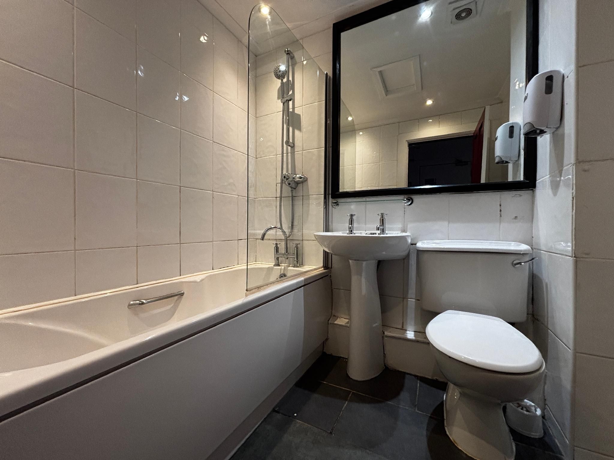 8-Bed Private Room Ensuite