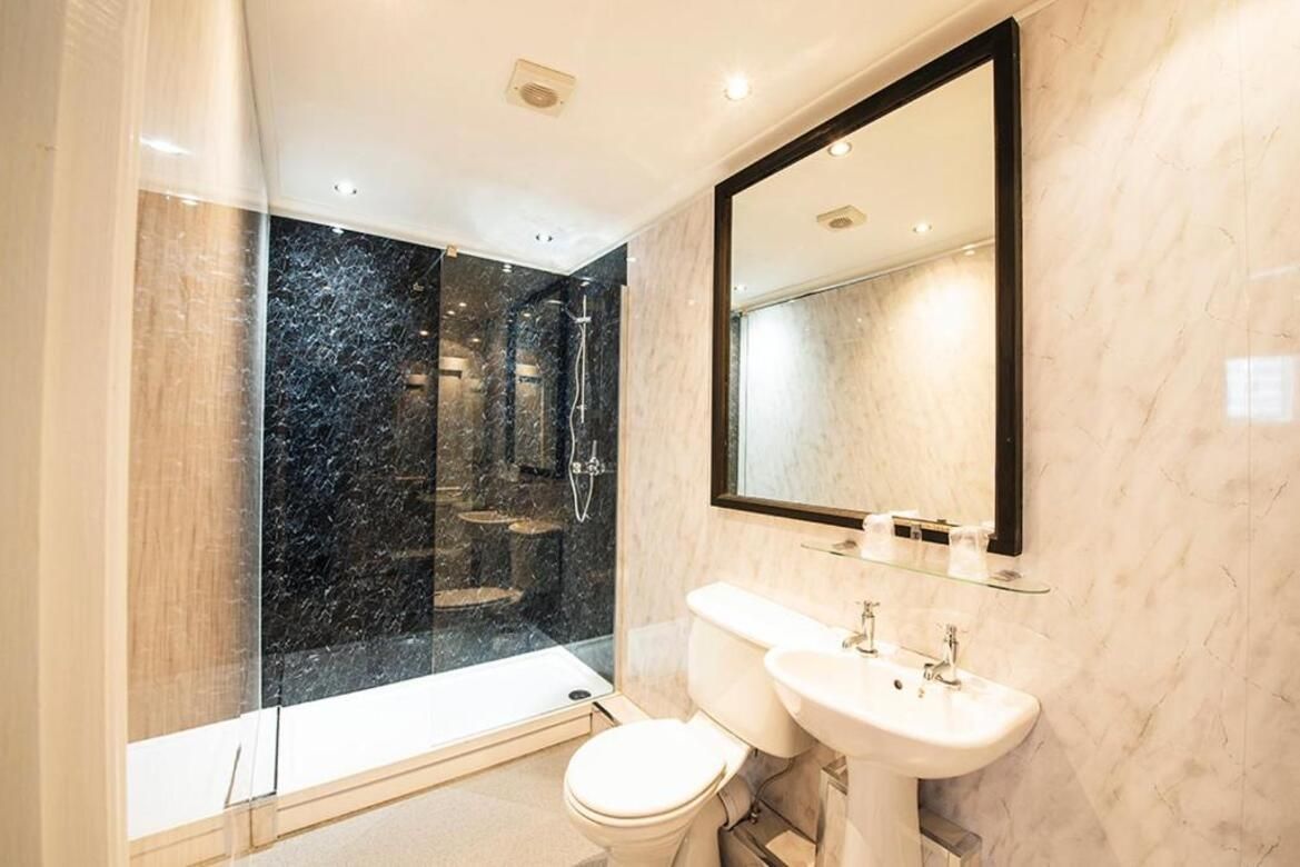 Bed in 5-Bed Male Dorm Ensuite