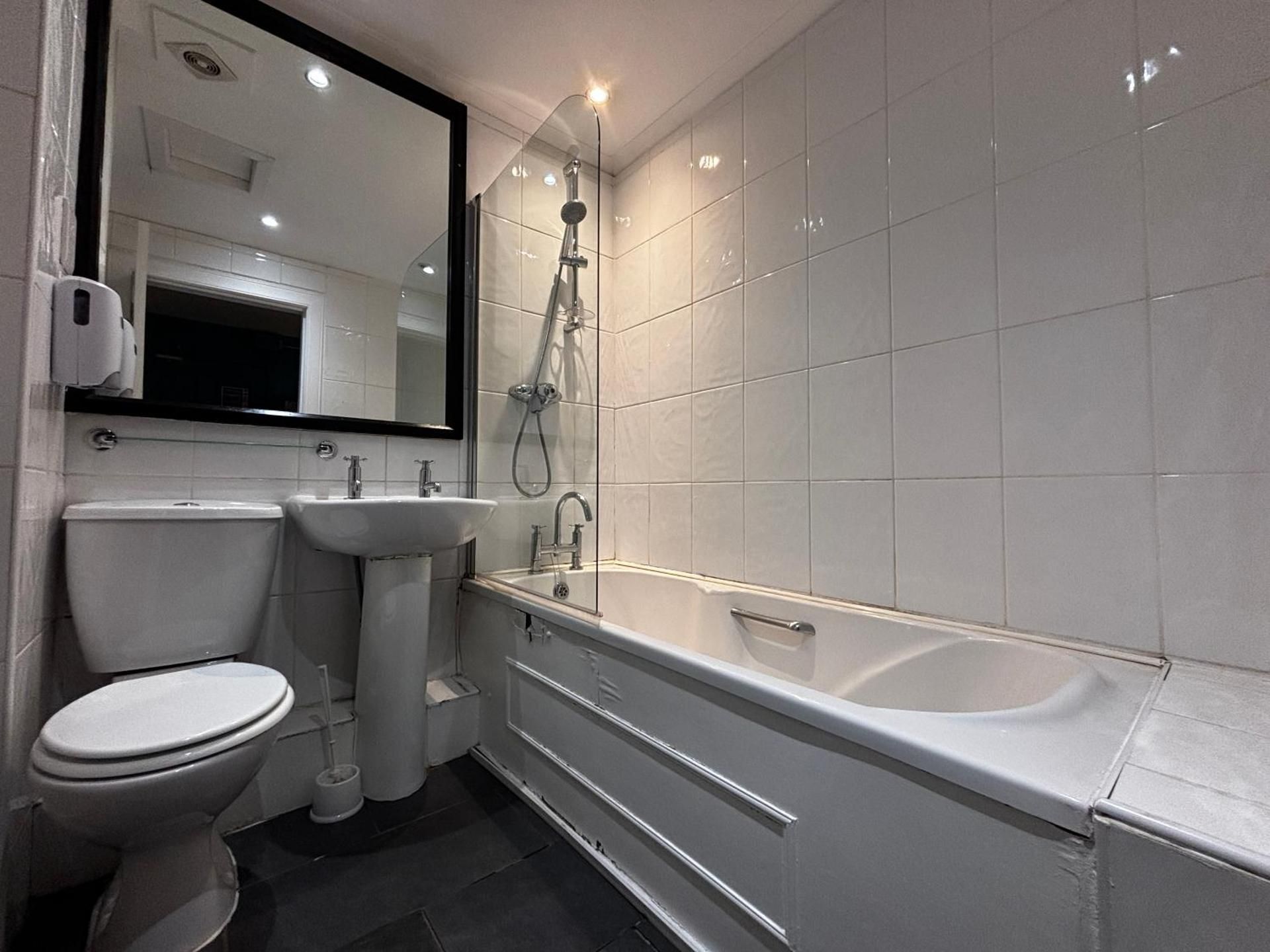 6-Bed Private Room Ensuite