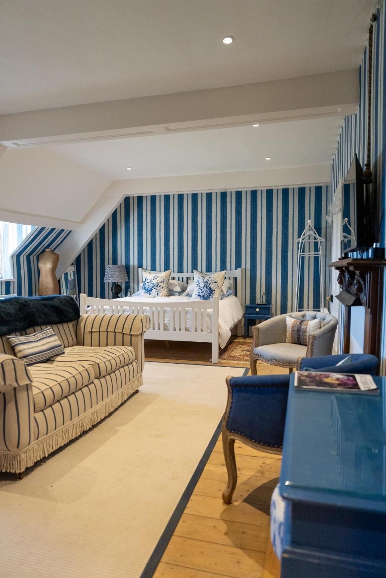 Family Room with Sea View