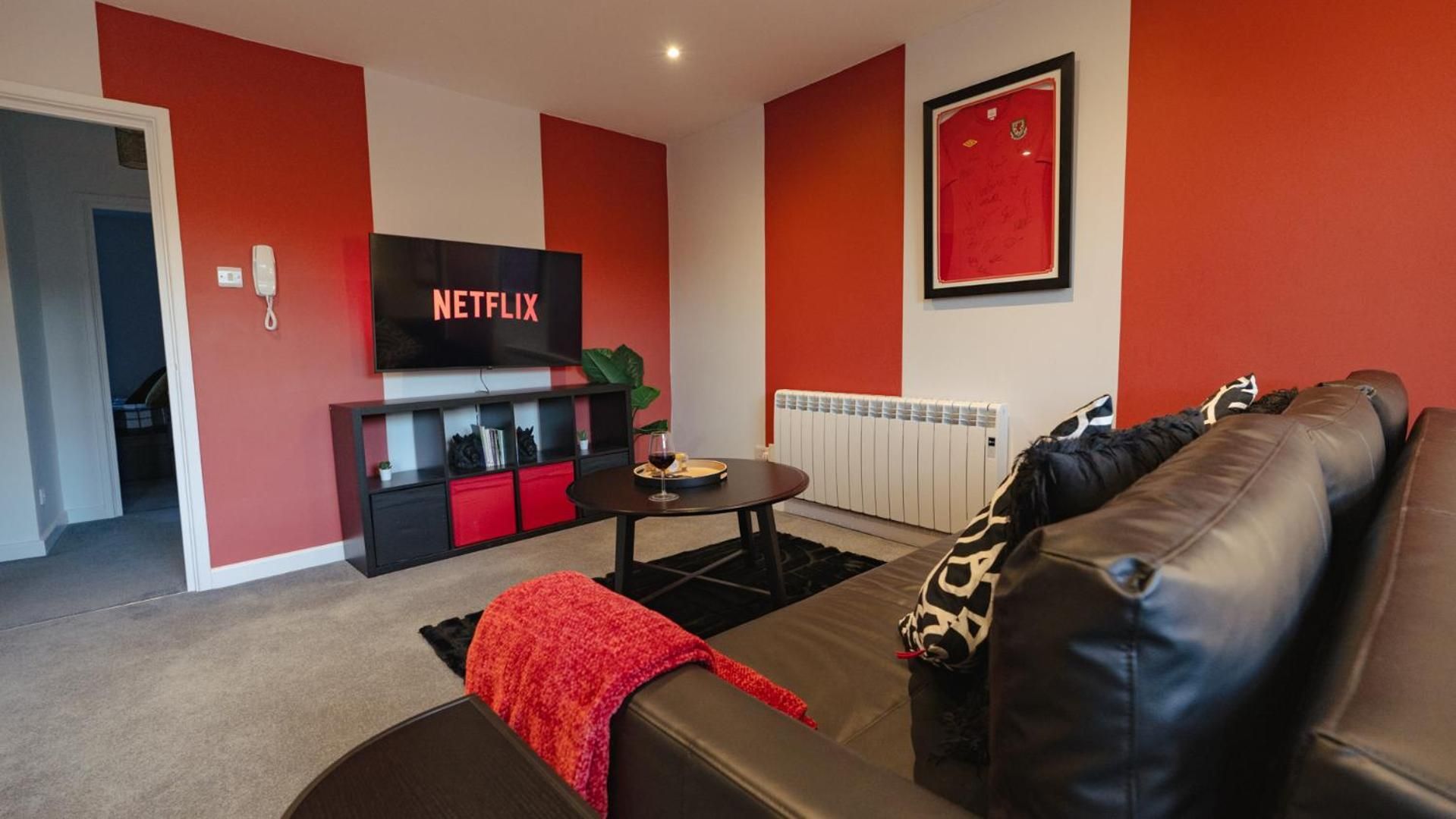 Deluxe One-Bedroom Apartment with City View