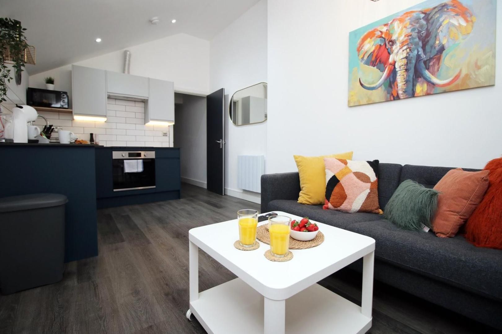 One-Bedroom Apartment