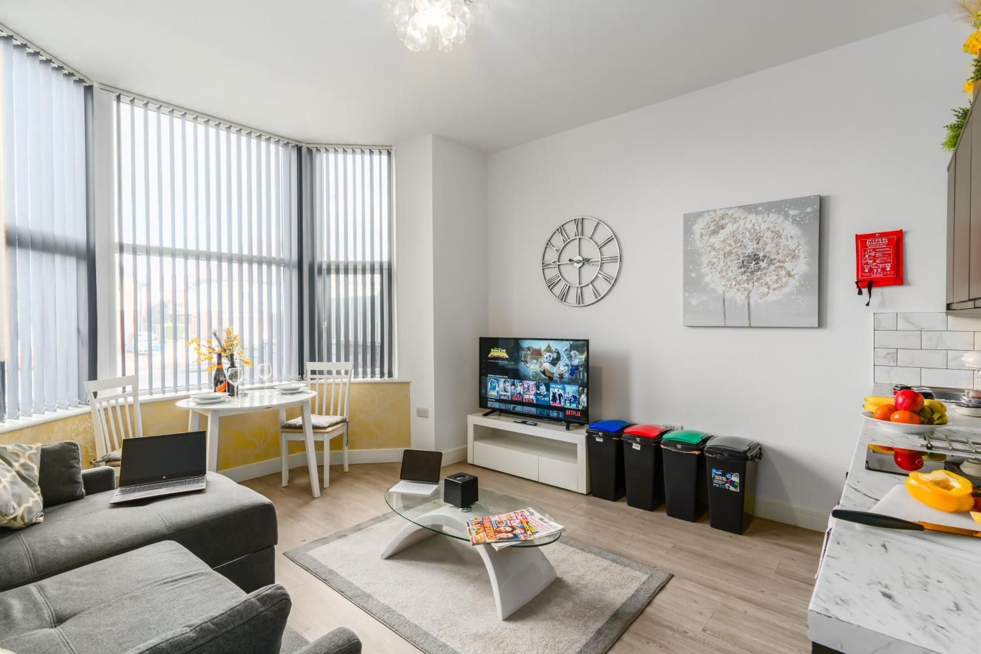 One-Bedroom Apartment with Small Terrace