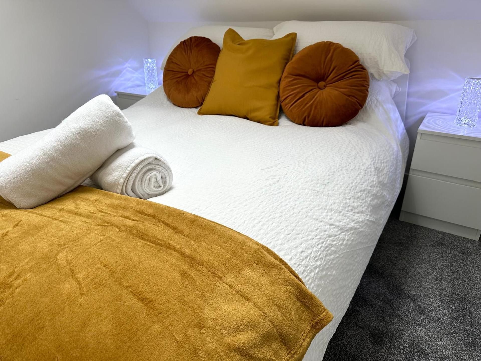 DELUXE APARTMENT