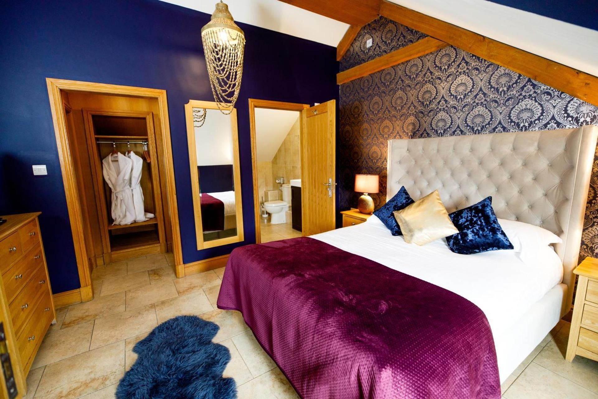 Deluxe Family Suite