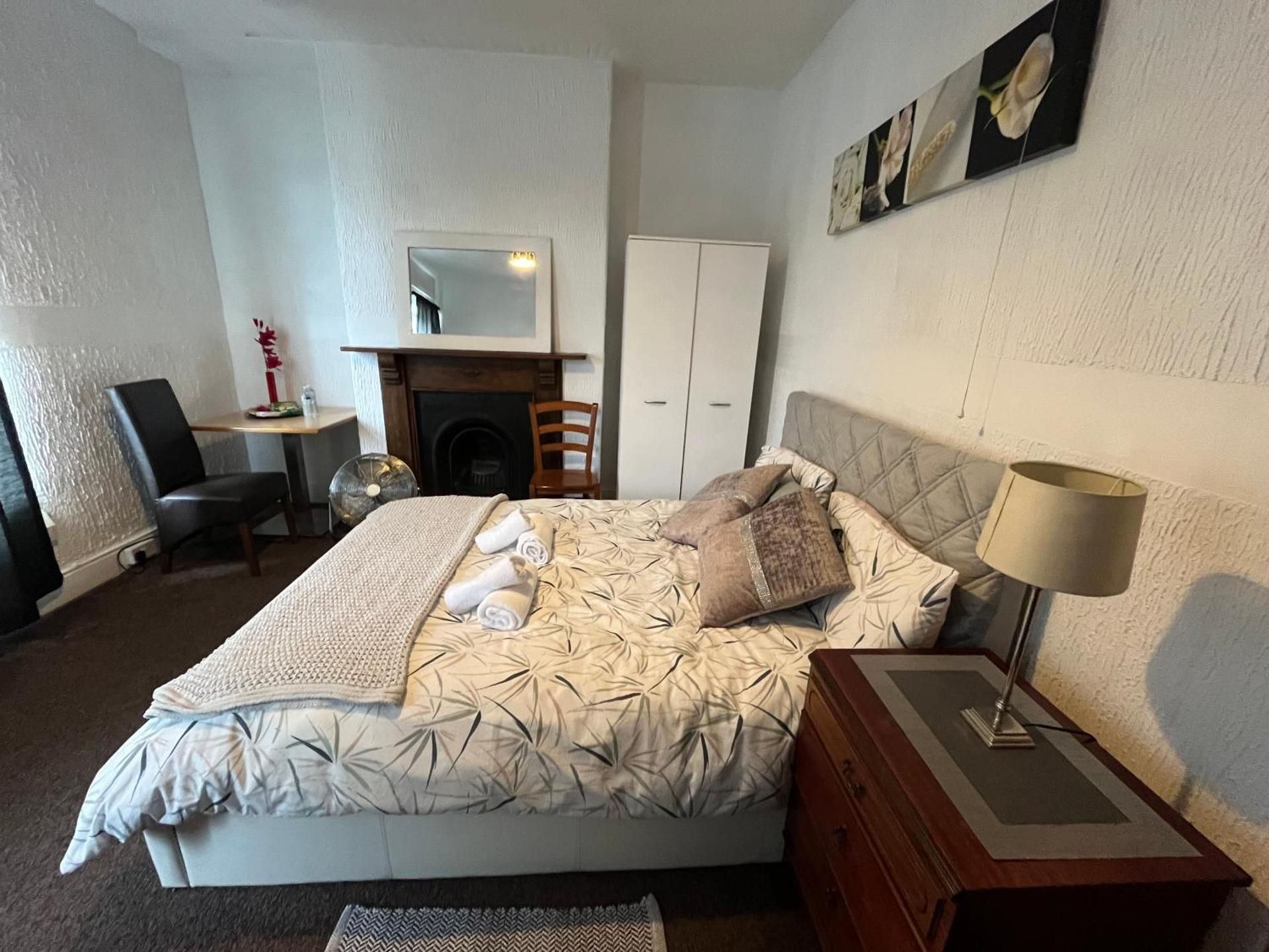 Double Room with Shared Bathroom