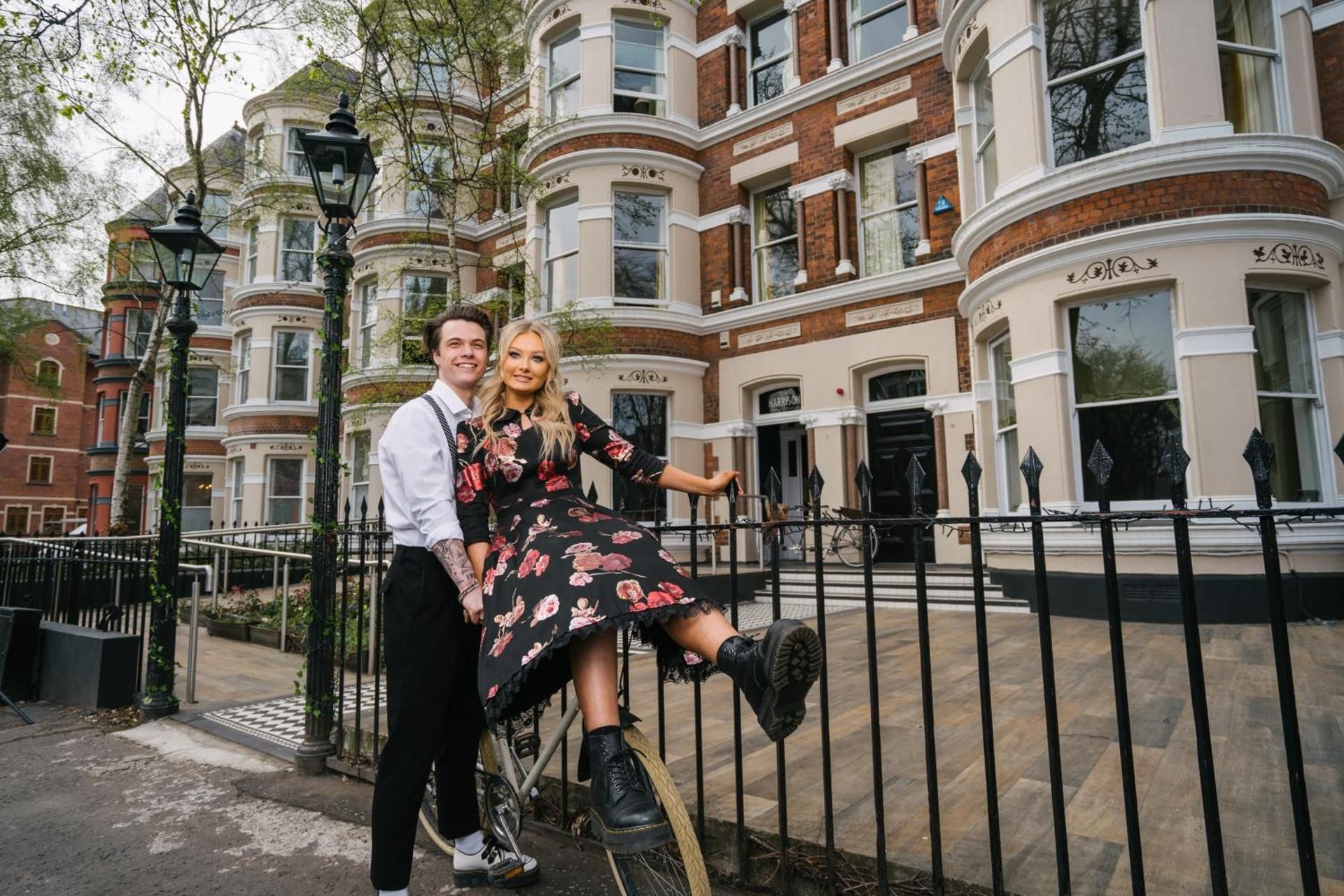 Rooms & Apartments Malone Road