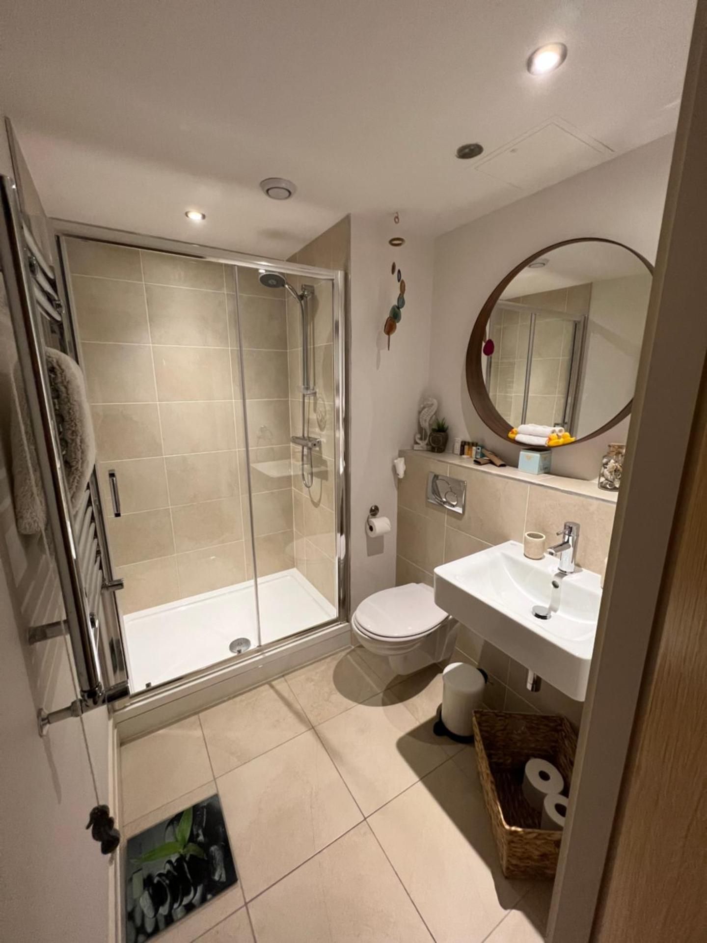 James Clow Bed & Breakfast King Room with Mountain View 2