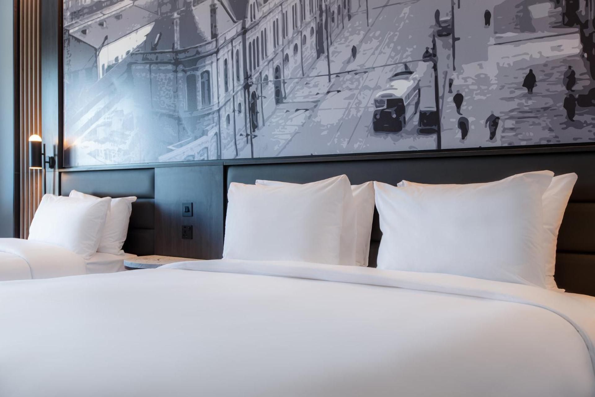 Grand King Room