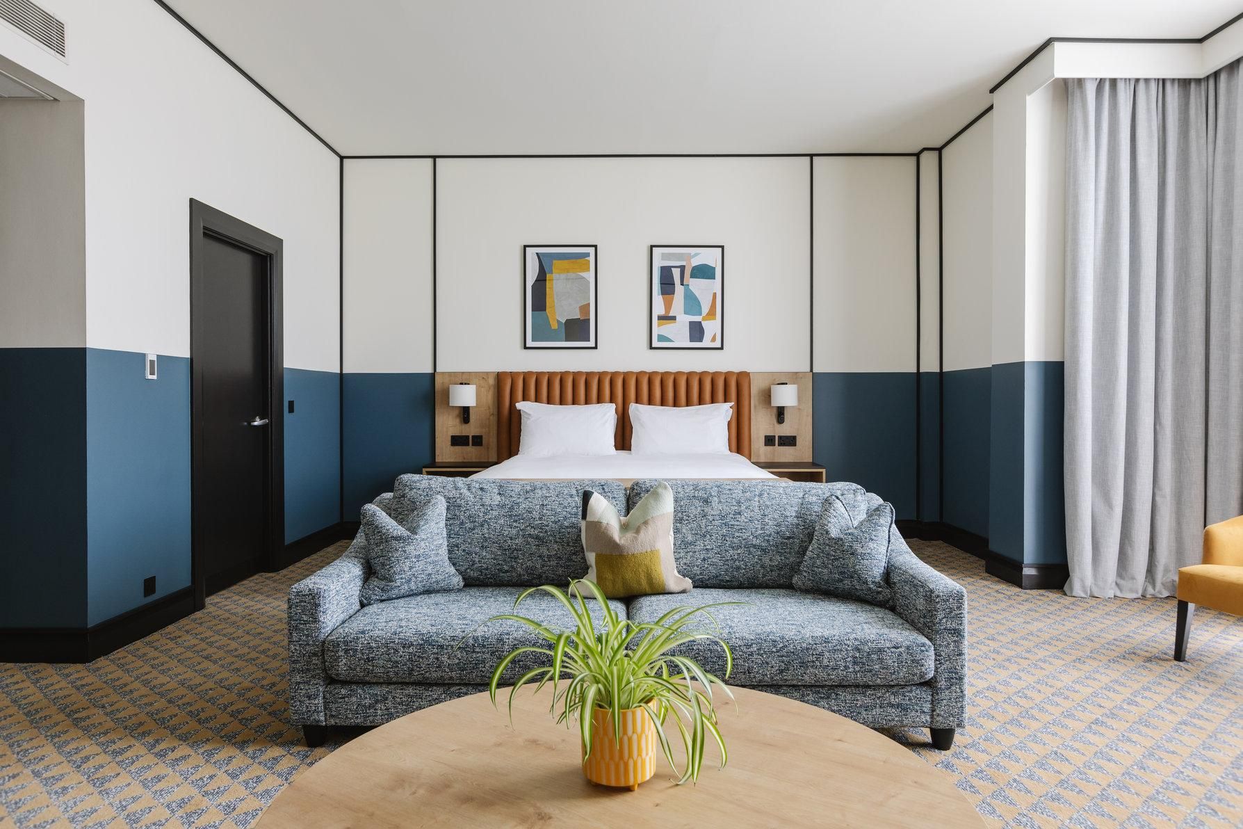 1 King Suite
