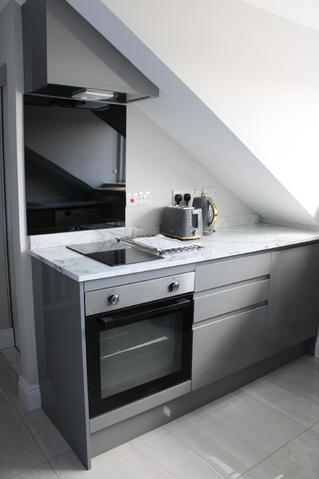 Moxie Luxury Apartments Studio-Apartment-Ensuite-The Loft 2