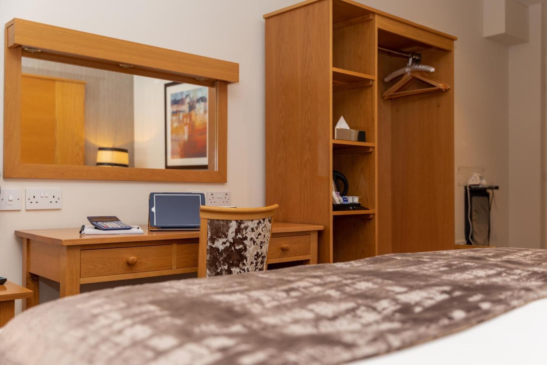 Tara Lodge Deluxe Double Room 2