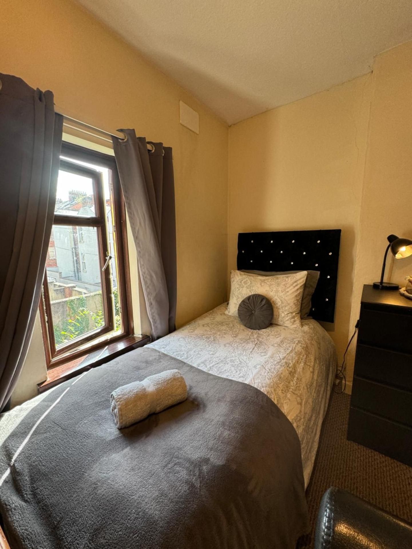 Economy Single Room