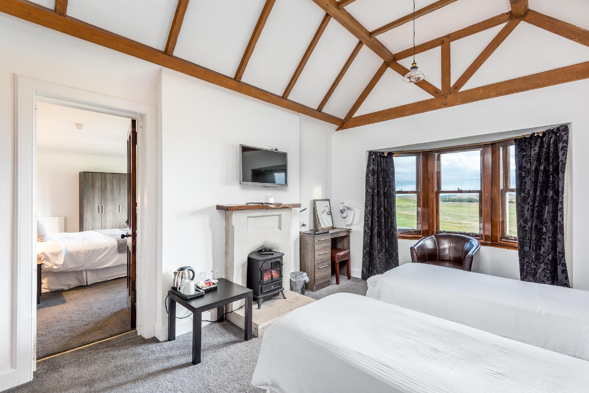 Twin room-Private Bathroom