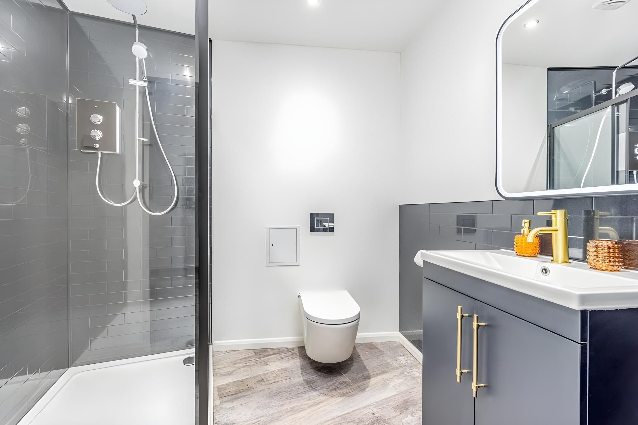 Escape Town Apartment-Luxury-Ensuite with Shower-Landmark view-New York 2