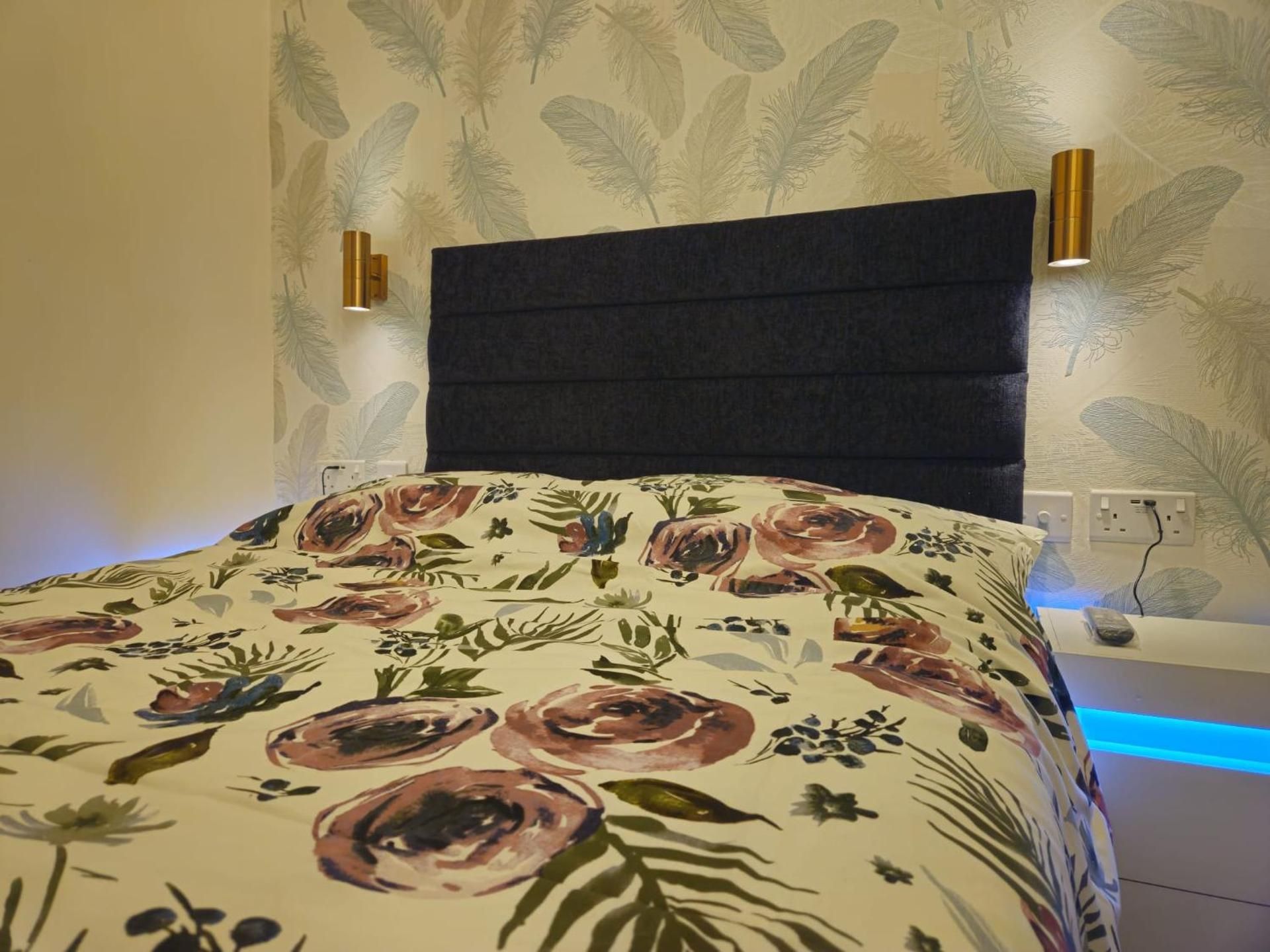 Deluxe Double Room with Shower