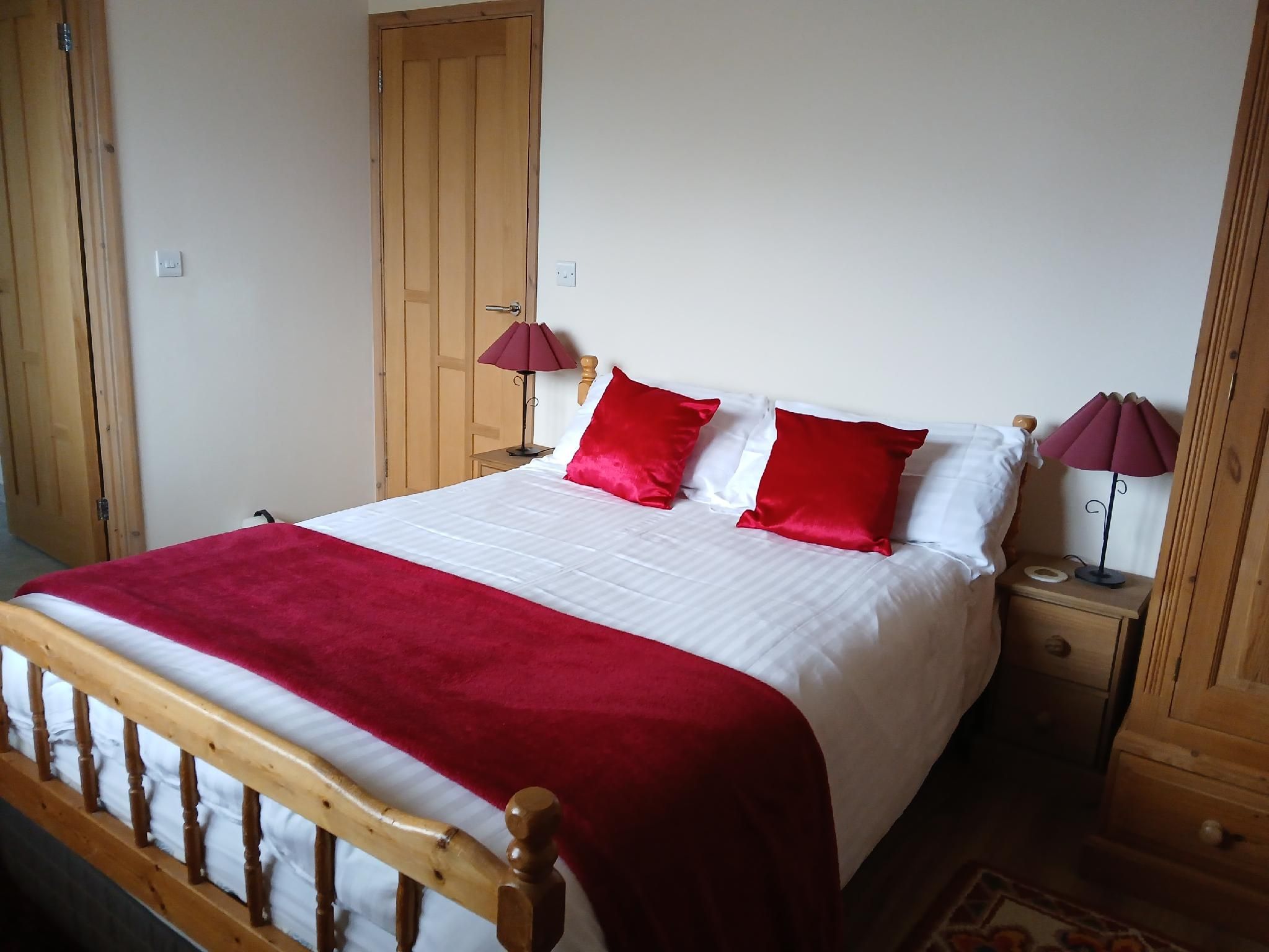 Woodlands Peaceful Bedrooms Woodlands Peacefull-Double room-Ensuite-Garden view 2