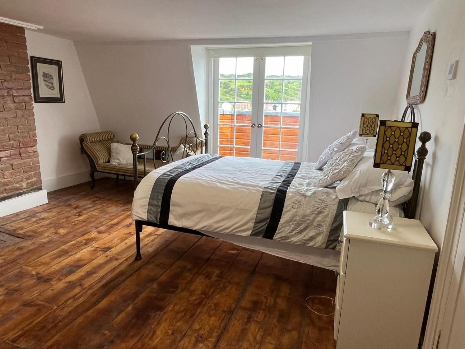Deluxe Double Room with Balcony and Sea View