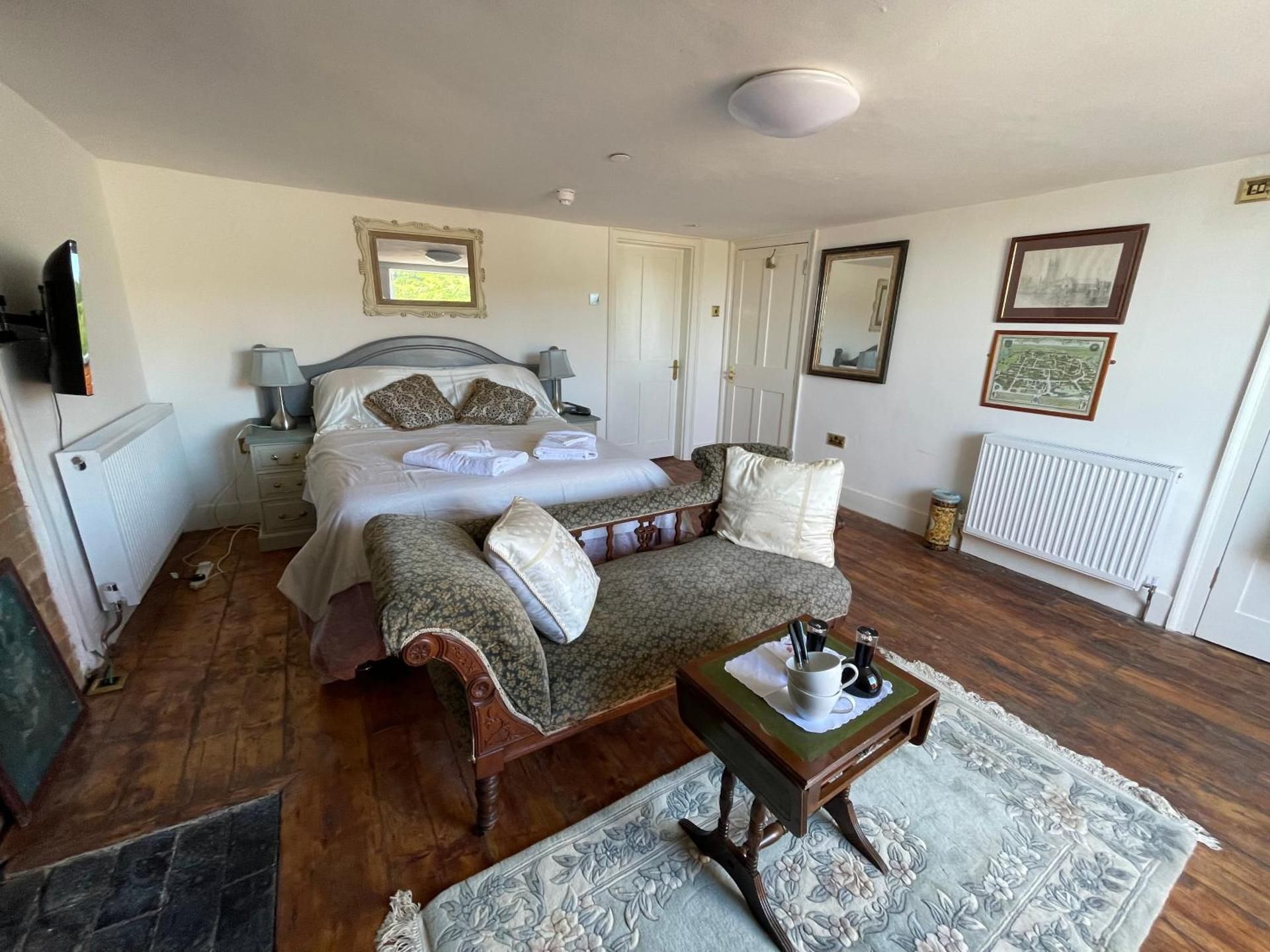 Queen Room with Balcony