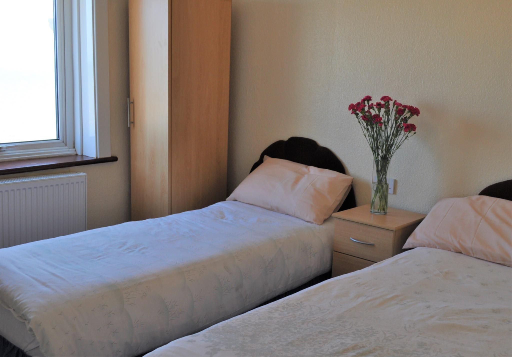 Family room-Comfort-Ensuite with Shower-Sea View-FAM10RM