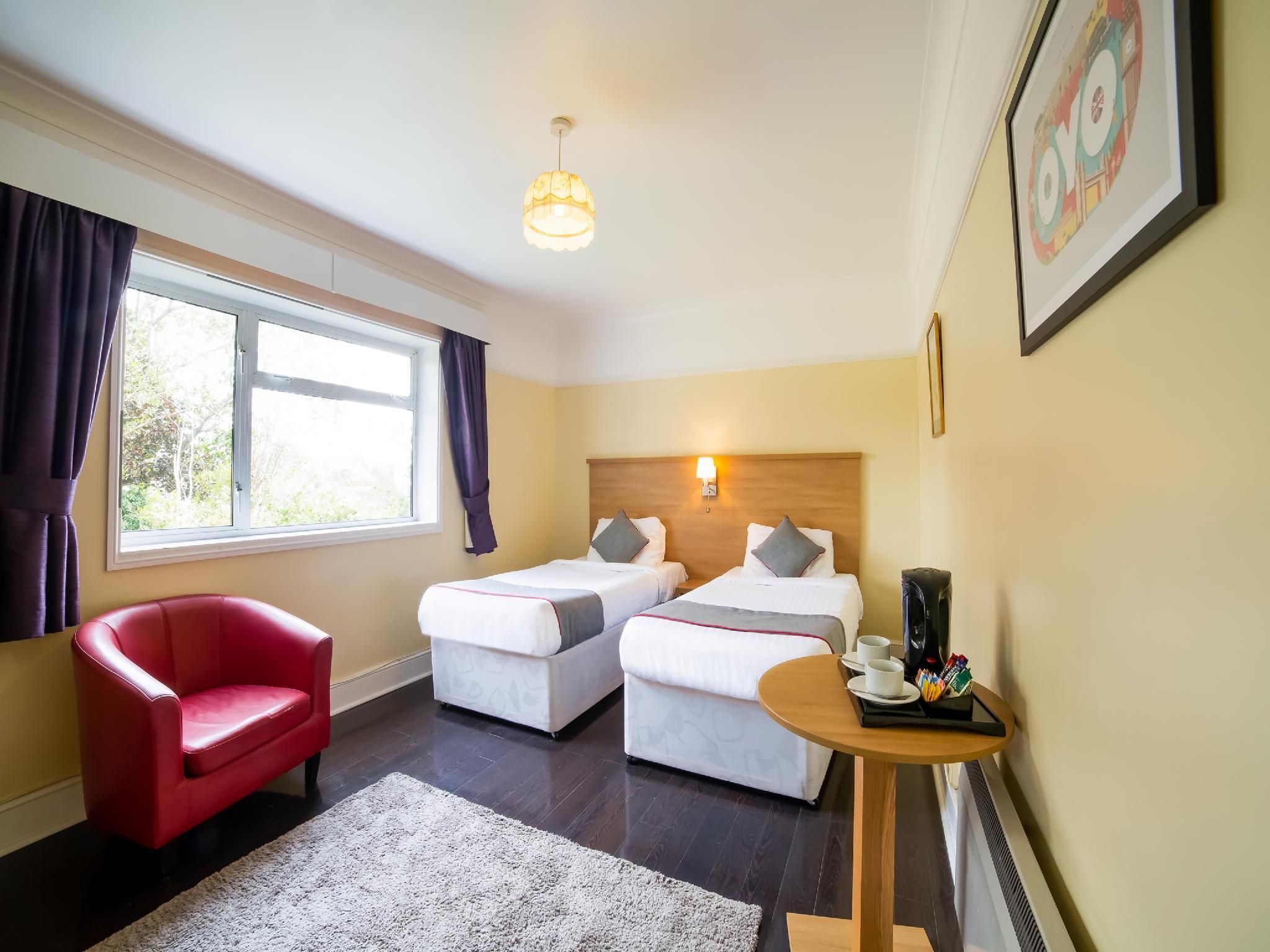 Standard Twin Room