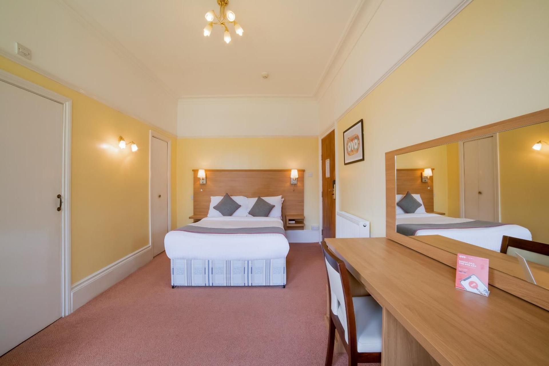 OYO Eagle House Hotel, St Leonards Hastings Standard Double Room 2